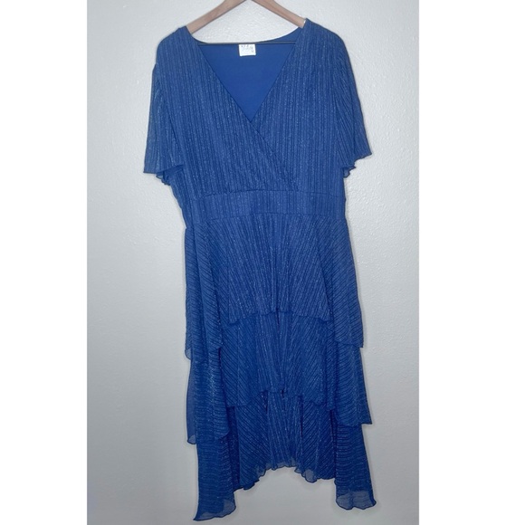 Siren Lily Navy Silver Threading Sparkle V-Neck Tiered Dress 3X Short Sleeve - Picture 2 of 11